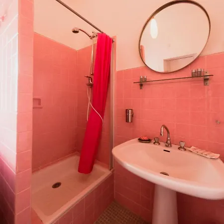 Old Town- 4 Pers, Vieux Nice, Ac, Wifi Niza